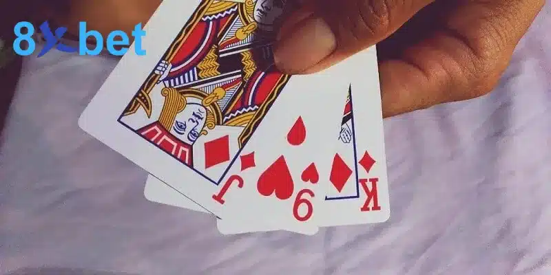 Mẹo Chơi Bài Cào 3 Lá Hiệu Quả, Dễ Ăn Thưởng Tại 8XBET Chiến lược bắt bài mạnh và thăm dò bài yếu